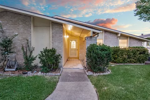 3020 Ravine Trl, Carrollton, TX 75007