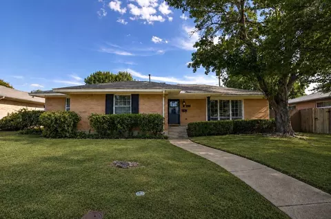 1560 Mapleton Dr, Dallas, TX 75228