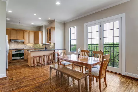 1132 Hemingway Ln, Irving, TX 75063