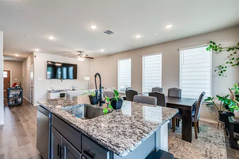 7073 Cypress Dr, Richland Hills, TX 76118