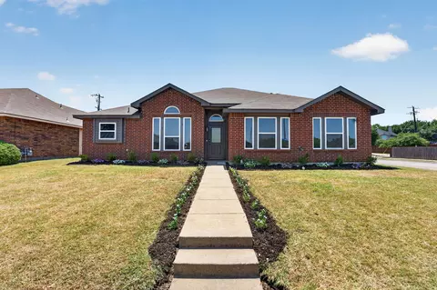 5800 Baker Dr, The Colony, TX 75056