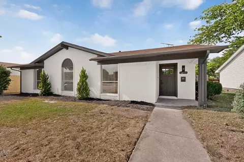 11231 Pelican Dr, Dallas, TX 75238
