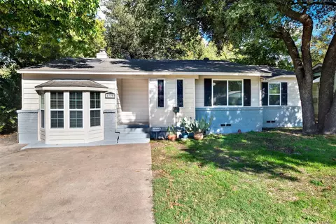 1725 Brake Dr, Carrollton, TX 75006