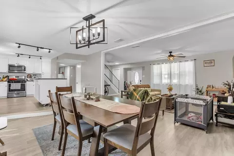 2416 Summer Place Dr, Irving, TX 75062