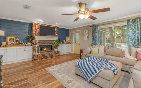 Living - 284 Chrislo Dr, Minden, LA 71055 photo 1 of 2