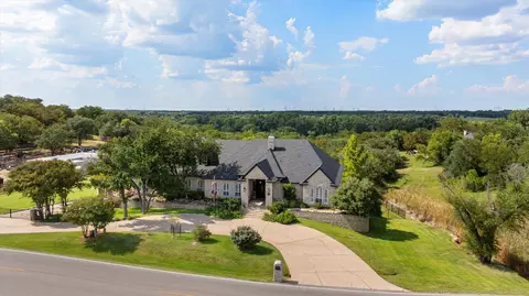 6410 Westover Dr, Granbury, TX 76049