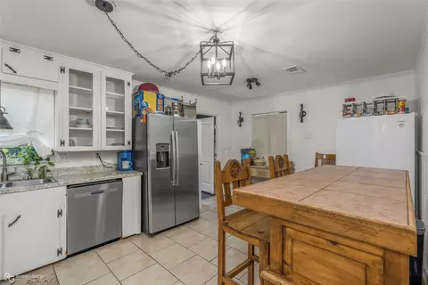 Kitchen - 522 N Main St, Heflin, LA 71039 photo 4 of 4
