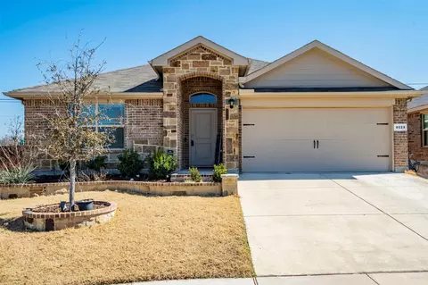 8028 Muddy Creek Dr, Fort Worth, TX 76131