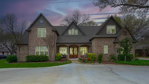 2737 Farmers Branch Ln, Farmers Branch, TX 75234
