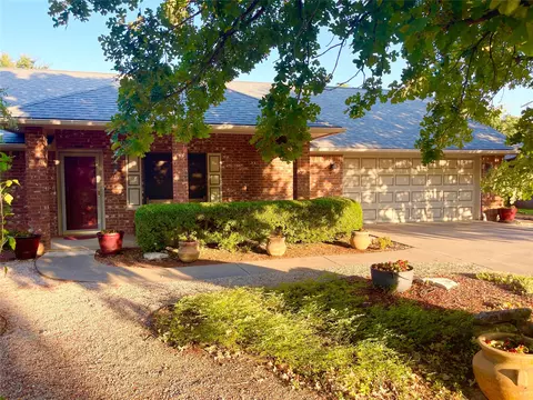 634 Maplewood Dr, Stephenville, TX 76401
