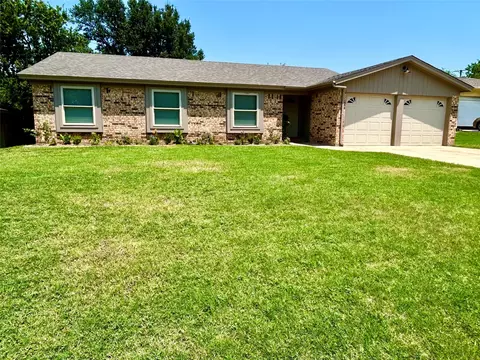 6933 Wicks Trl, Fort Worth, TX 76133