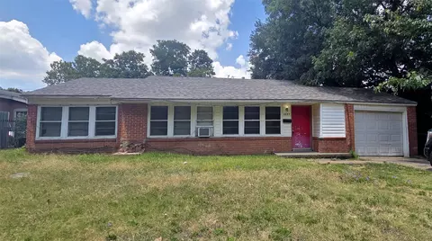 2657 Canberra St, Dallas, TX 75224