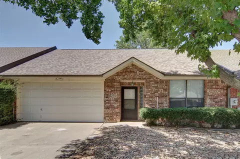 937 Heather Ct, Weatherford, TX 76086