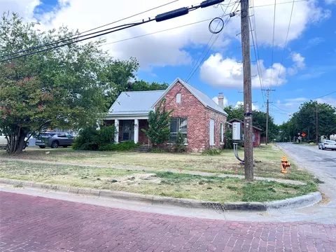 360 Grafton St, Mingus, TX 76463