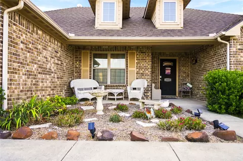 Exterior - 3911 Bennett Rd, Howe, TX 75459 photo 2 of 5