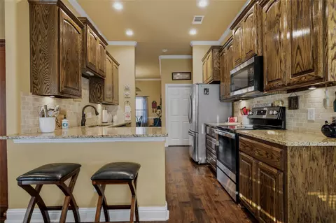 Kitchen - 3911 Bennett Rd, Howe, TX 75459 photo 3 of 5