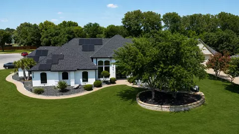 717 Pintail Ct, Granbury, TX 76049