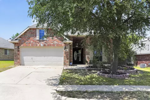 6819 Woodcrest Ln, Sachse, TX 75048