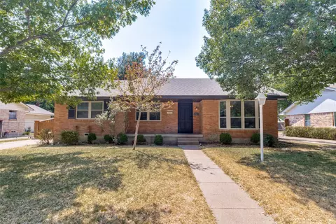 8605 Shagrock Ln, Dallas, TX 75238