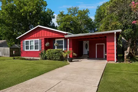 209 Kirksey St, Waxahachie, TX 75165