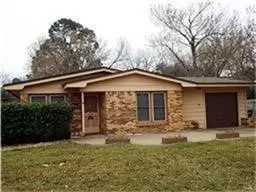 6216 Windermere Pl, Fort Worth, TX 76112