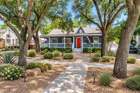5012 Calmont Ave, Fort Worth, TX 76107