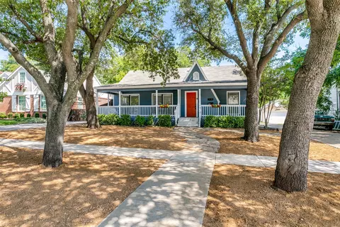 5012 Calmont Ave, Fort Worth, TX 76107
