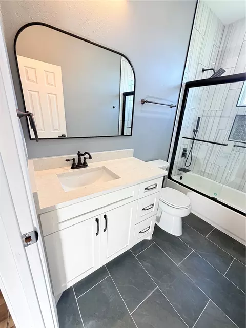 Bath - 302 E Travis St, Leonard, TX 75452 photo 8 of 8