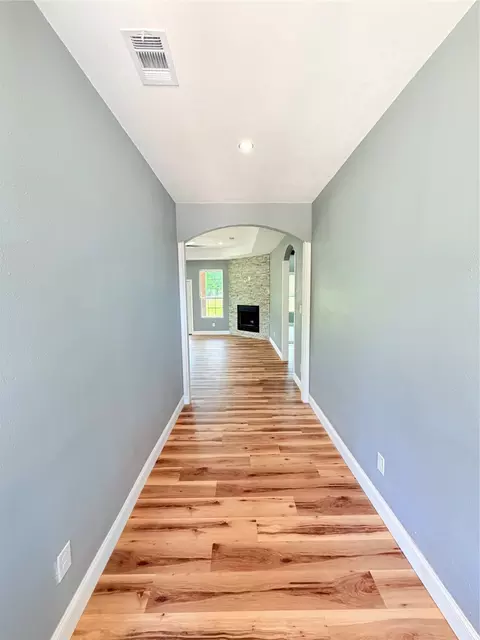 Entry Way - 302 E Travis St, Leonard, TX 75452 photo 1 of 2