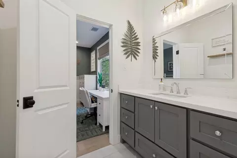 Bath - 1320 Apache Dr, Richardson, TX 75080 photo 3 of 7