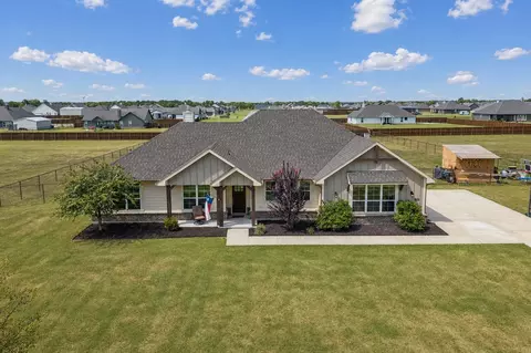 Exterior - 8382 Abner Rd, Terrell, TX 75161 photo 3 of 7