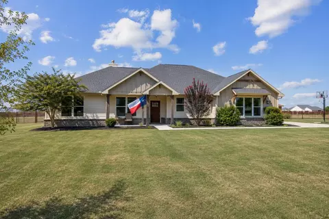 Exterior - 8382 Abner Rd, Terrell, TX 75161 photo 2 of 7