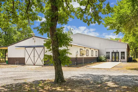6586 Lone Star Ln, Aubrey, TX 76227