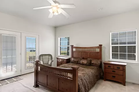 Bedroom - 1237 Beachview, Seven Points, TX 75143 photo 2 of 2