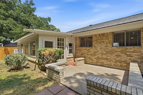 Exterior - 108 E 5th St, Prosper, TX 75078 photo 6 of 8