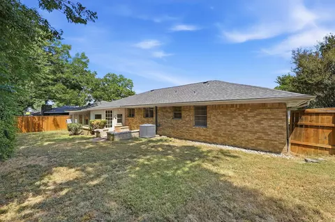 Exterior - 108 E 5th St, Prosper, TX 75078 photo 7 of 8