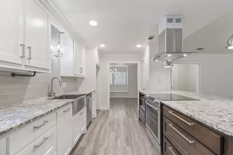 2301 Huntington Dr, Plano, TX 75075