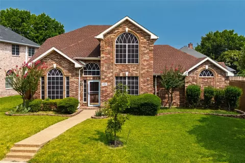 8905 Lakepointe Ave, Rowlett, TX 75088