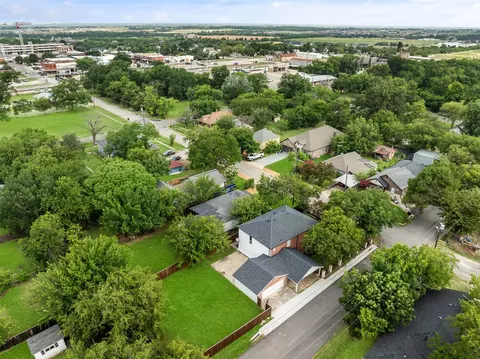 View/Area - 311 E Walnut St, Celina, TX 75009 photo 5 of 7