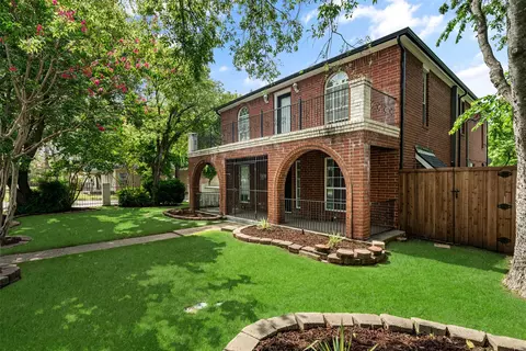Exterior - 311 E Walnut St, Celina, TX 75009 photo 2 of 6