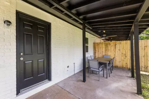 210 Slaughter St, Arlington, TX 76011