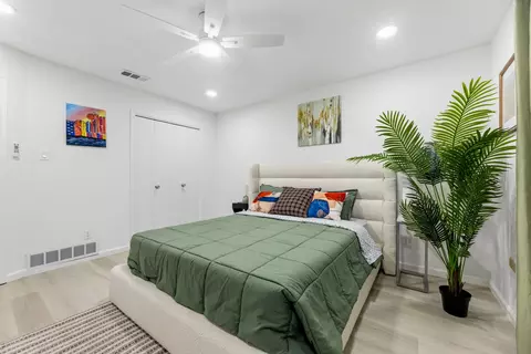 210 Slaughter St, Arlington, TX 76011