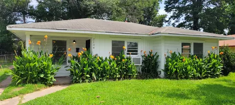 2134 W College St, Shreveport, LA 71103