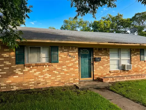 2602 Mayo St, Commerce, TX 75428 photo 2
