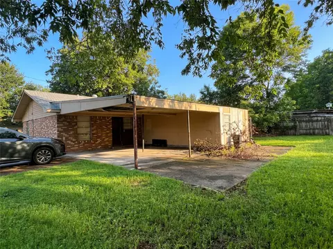 2602 Mayo St, Commerce, TX 75428 photo 3