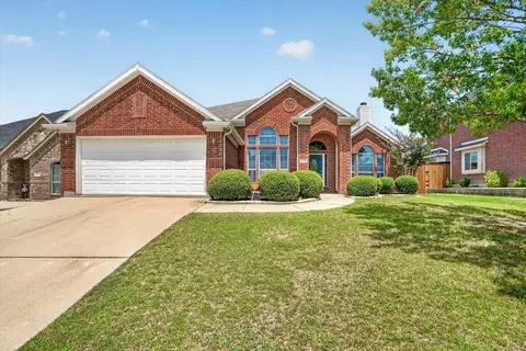 817 Peach Ln, Burleson, TX 76028