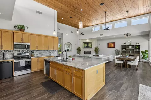 Kitchen - 2216 Virginia Ln, Haslet, TX 76052 photo 2 of 2