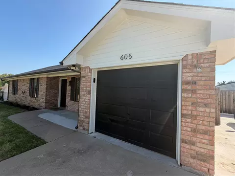 605 Ranch Rd, Granbury, TX 76049