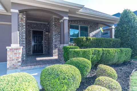 Exterior - 1825 Quail Ln, Argyle, TX 76226 photo 2 of 6