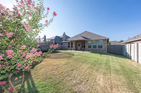 Exterior - 1825 Quail Ln, Argyle, TX 76226 photo 5 of 6